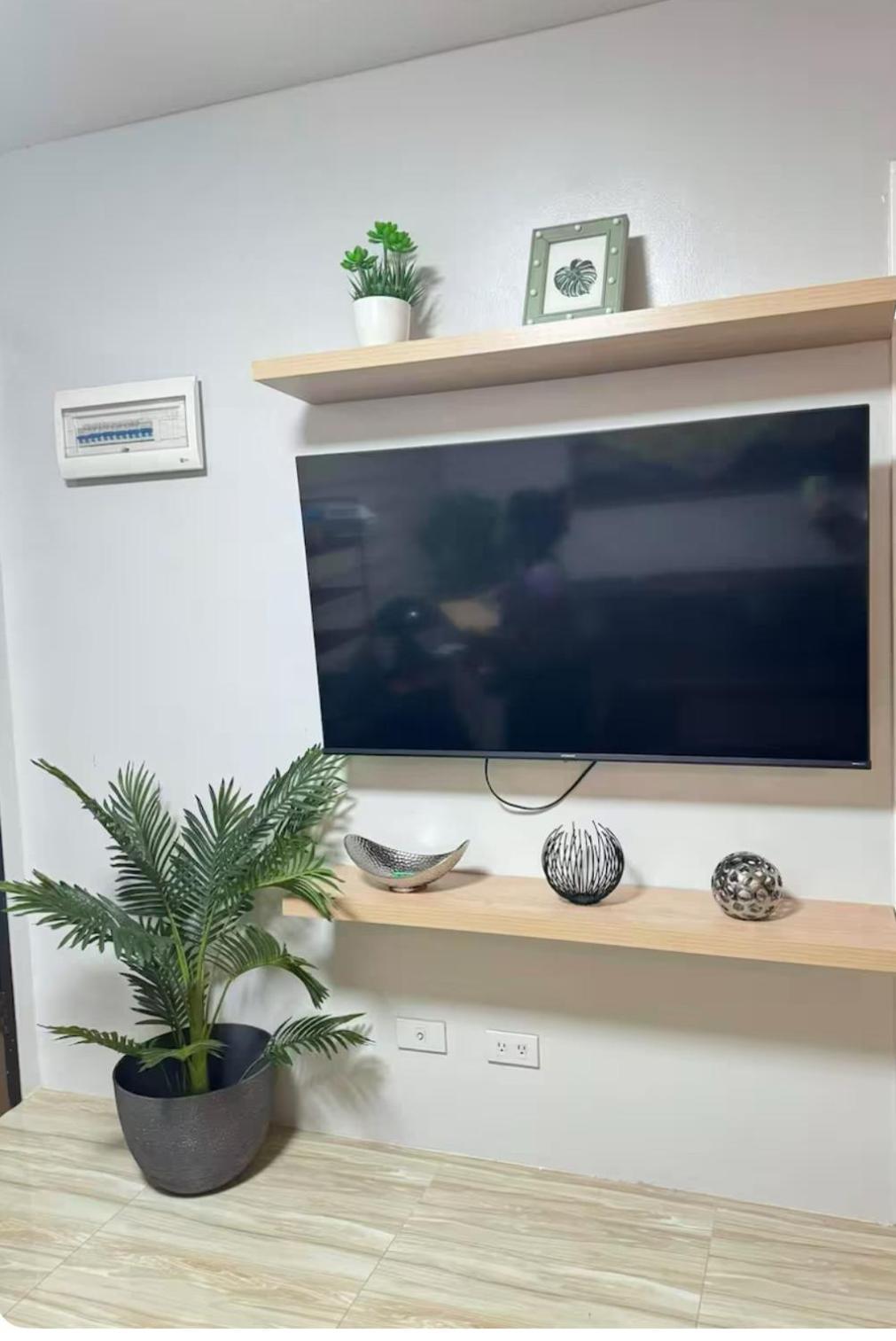 Cozy 2Br With Free Pool Beside Sm City Mall Davao City Екстериор снимка
